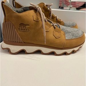 Women’s Sorel Boots Size 9